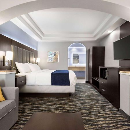 Days Inn & Suites By Wyndham Houston Hobby Airport Exterior foto