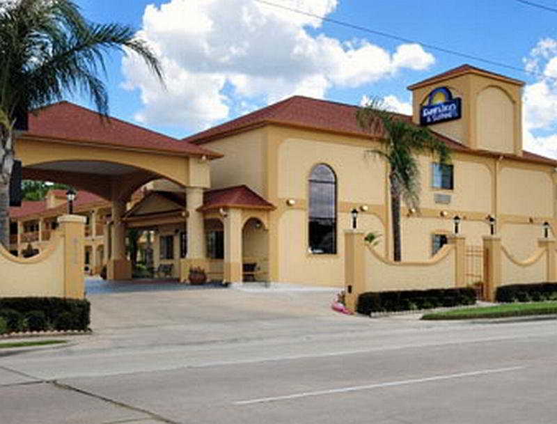 Days Inn & Suites By Wyndham Houston Hobby Airport Exterior foto